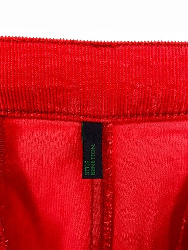 42 Beden kırmızı Renk Benetton Mini Şort %70 İndirimli.