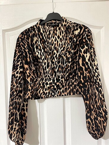 M beden leoparlı bluz.