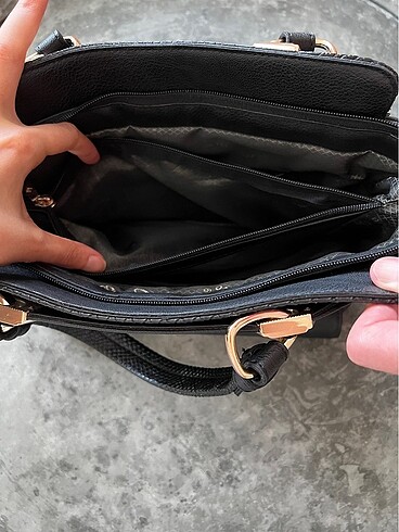 Siyah Kol Çantası - Görsel 5