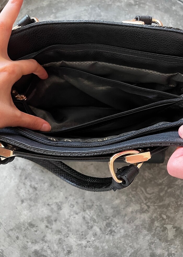 Siyah Kol Çantası - Görsel 5