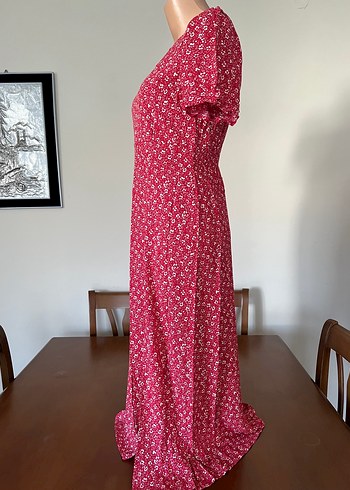 Kırmızı çiçek desenli uzun midi elbise - Görsel 3
