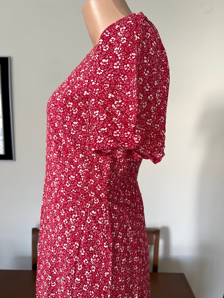 Kırmızı çiçek desenli uzun midi elbise - Görsel 4