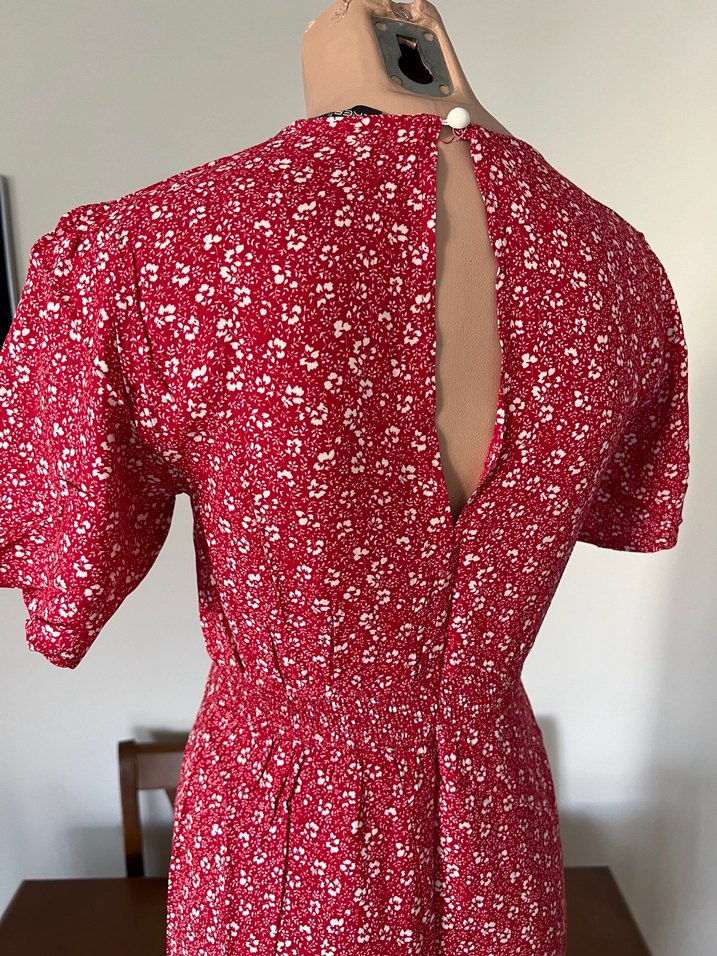 Kırmızı çiçek desenli uzun midi elbise - Görsel 5