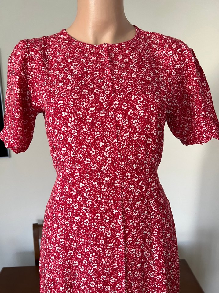 Kırmızı çiçek desenli uzun midi elbise - Görsel 2