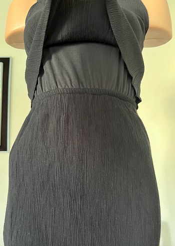 Siyah uzun asklılı yanlardan yırtmaçlı astarlı kadın elbise - Görsel 6