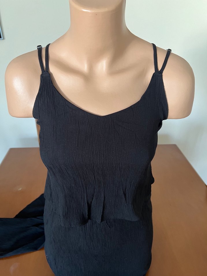 Siyah uzun asklılı yanlardan yırtmaçlı astarlı kadın elbise - Görsel 5