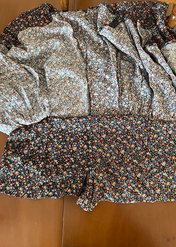 Çiçek desenli pamuk kumaş şortlu etek - Görsel 7