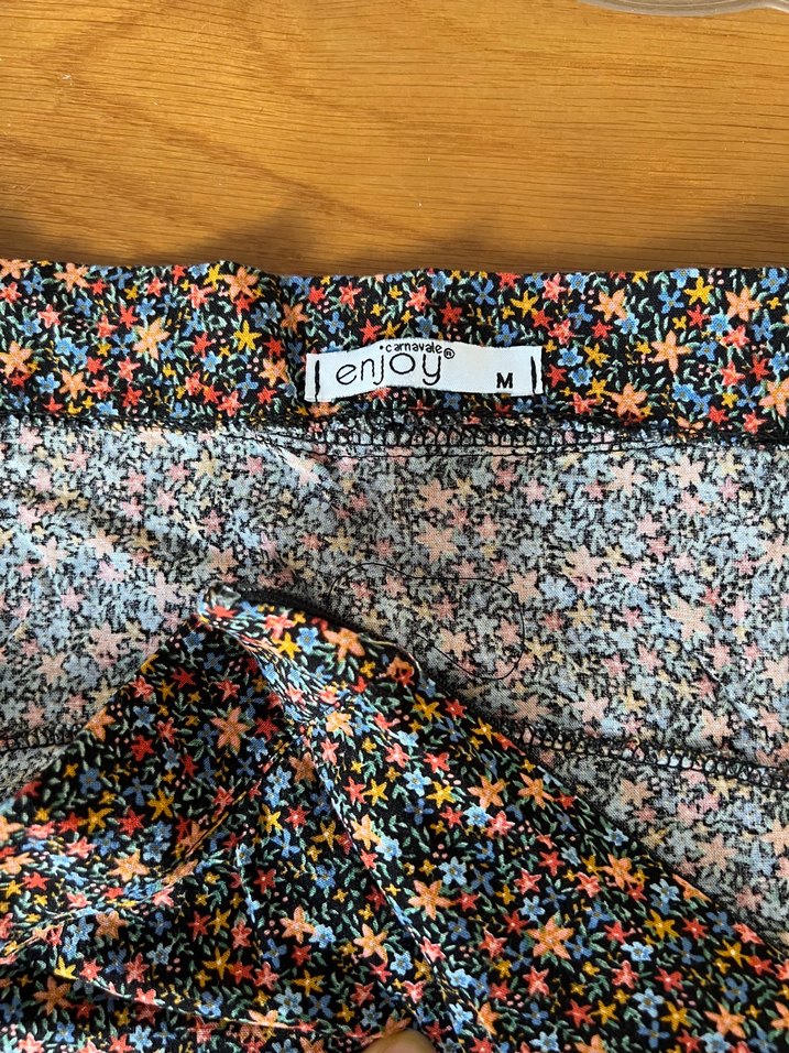 Çiçek desenli pamuk kumaş şortlu etek - Görsel 5