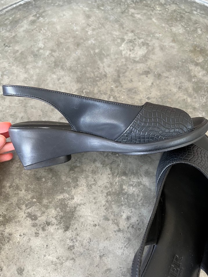 Siyah  Dolgu Topuklu Kadın Sandalet - Görsel 4