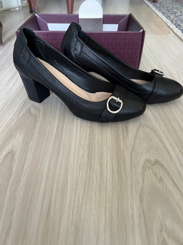 Hotiç Hakiki Deri Topuklu Siyah Ayakkabı - Görsel 4