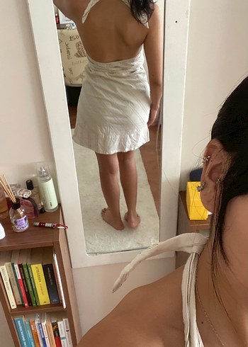 Zara Beyaz V Yakalı İnce Askılı Kadın Elbise
