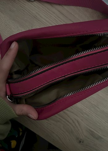 Zincir Detaylı Pembe Kadın Çanta - Görsel 2