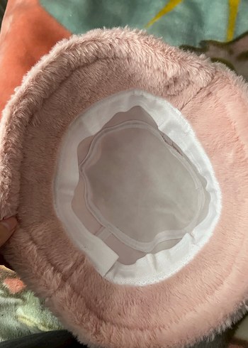 Bej Peluş Detaylı Kadın Şapka - Görsel 3