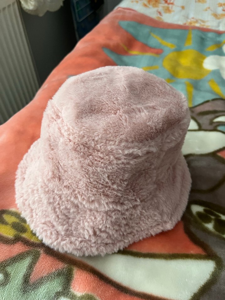 Bej Peluş Detaylı Kadın Şapka - Görsel 2