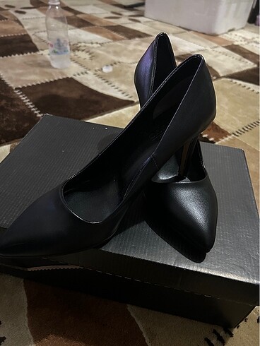 38 Beden siyah Renk 38 numara stiletto siyah ayakkabı