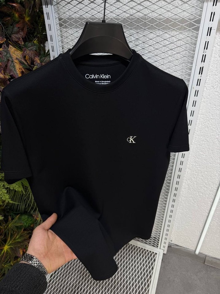 Calvin Klein Üst Segment Erkek Tişört - Görsel 2