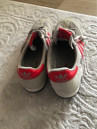 Adidas dragon