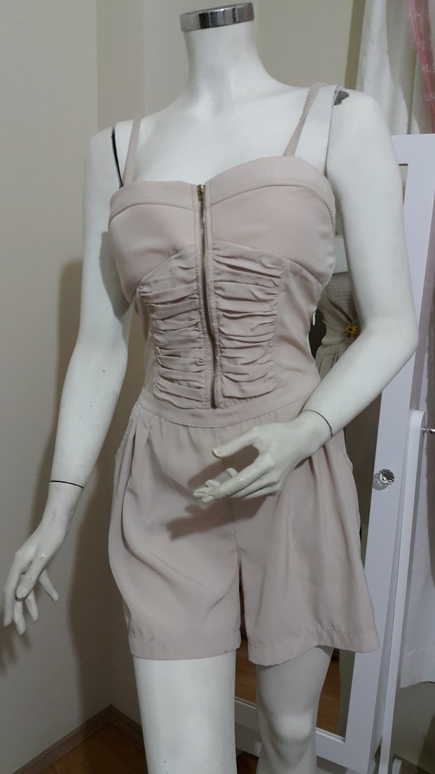 Düz Bej Straplez Kısa Tulum Önü Fermuarlı İp Askılı - Görsel 2