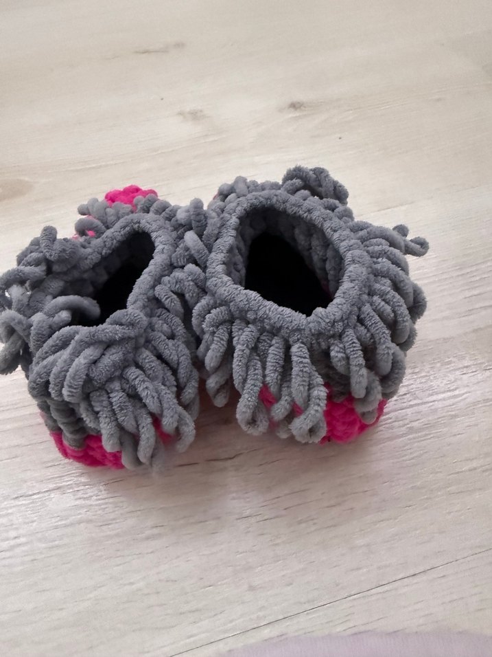 Kız ve Erkek Çocuk Renkli Örgü Sıcak Ev Terliği - Görsel 3