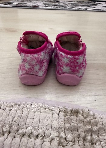 Kız Çocuk Pembe Kürklü Sıcak Ev Terliği - Görsel 3