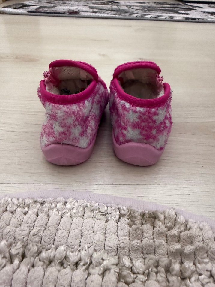 Kız Çocuk Pembe Kürklü Sıcak Ev Terliği - Görsel 3