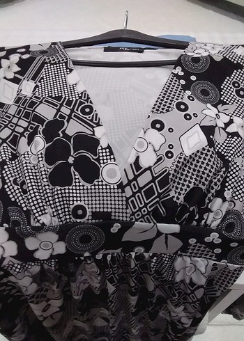 Gri V Yaka Uzun Kollu Midi Elbise - Görsel 5