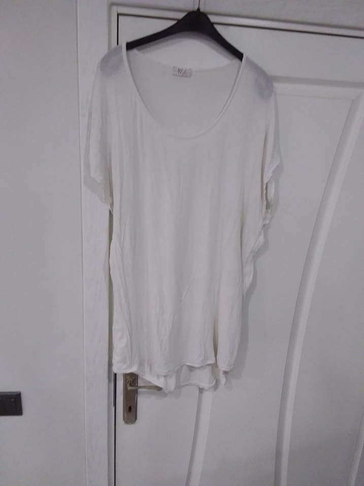 Kadın Beyaz Kısa Kollu Salaş penye Tişört - Görsel 4