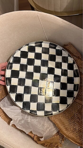 Round tray