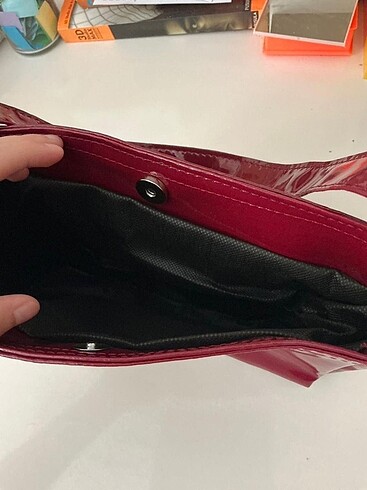 Beden PARLAK BORDO RUGAN ÇANTA