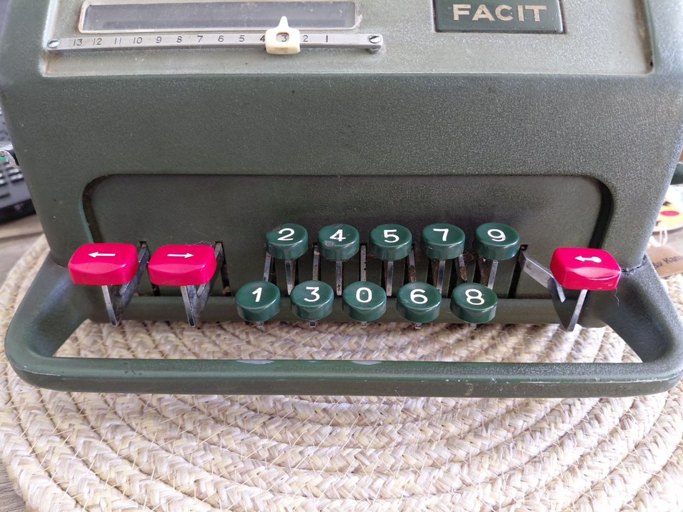 FACIT haki Mekanik antika hesap makinesi - Görsel 4