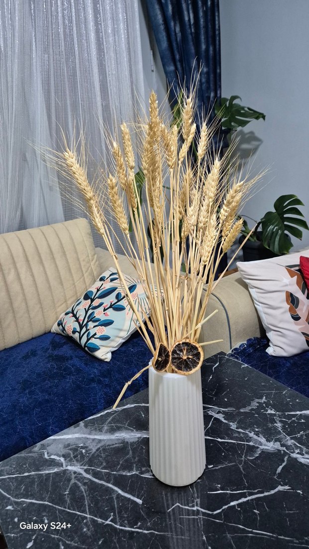 Beyaz Şık  Vazo ve buğday başakları - Görsel 3