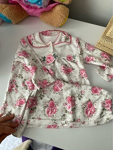 Kız bebek pijama takımı