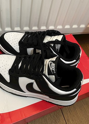 38 Beden Nike Siyah Beyaz Kadın Spor Ayakkabı