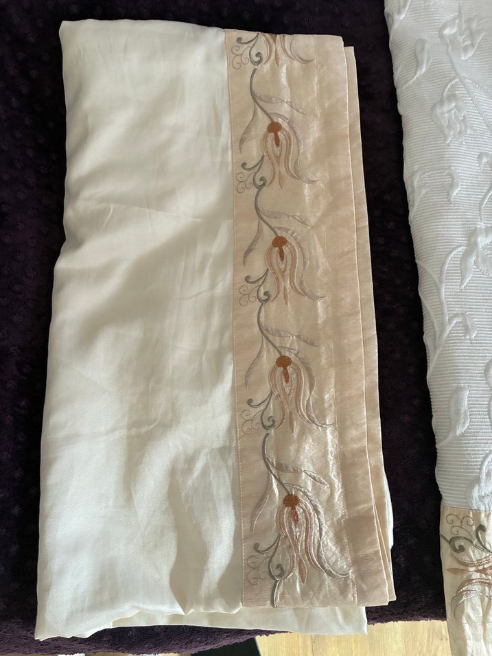 İşlemeli Beyaz Yatak Örtüsü ve Çarşaf - Görsel 3