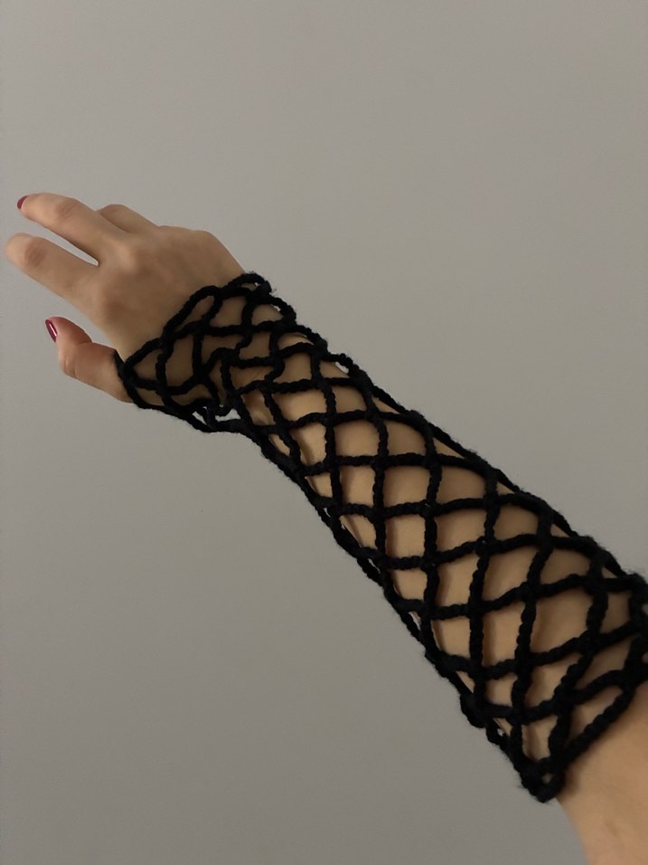 Siyah Dantel Detaylı Gotik Örgü Eldiven - Görsel 2