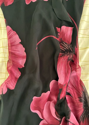 Bordo Çiçek Desenli Askısız Abiye Elbise - Görsel 2