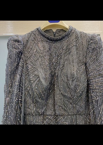 Gri İşlemeli Uzun Kollu Abiye Elbise - Görsel 4