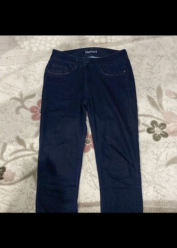 Zincir Detaylı Lacivert Kadın Kot Pantolon - Görsel 3