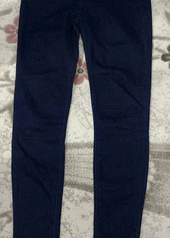 Zincir Detaylı Lacivert Kadın Kot Pantolon - Görsel 2