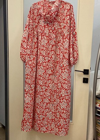 Düğmeli Kırmızı Desenli Uzun Kadın Elbise - Görsel 8
