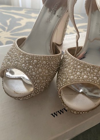 Bej Parlak Nakışlı Yüksek Topuklu Kadın Ayakkabı - Görsel 5