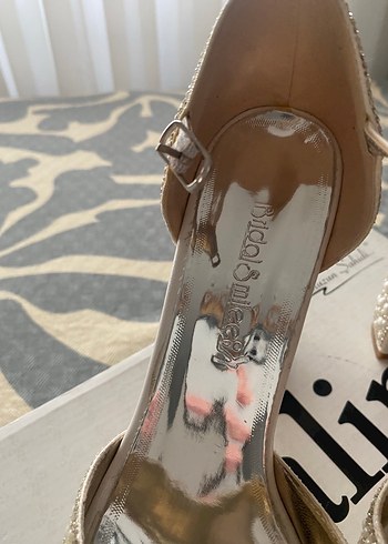 Bej Parlak Nakışlı Yüksek Topuklu Kadın Ayakkabı - Görsel 4