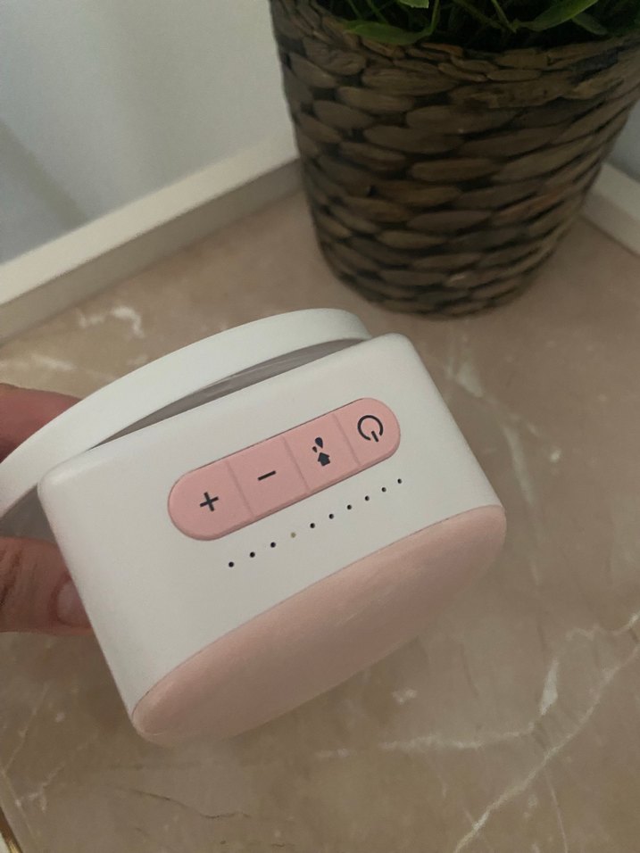 Pastel Beyaz Göğüs Pompası - Görsel 2