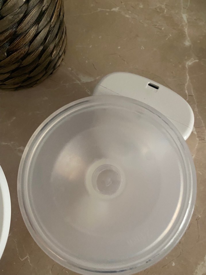 Pastel Beyaz Göğüs Pompası - Görsel 4