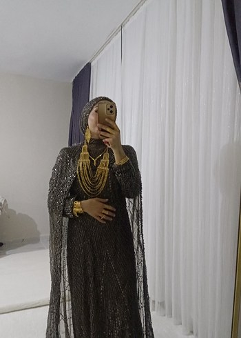 Uzun Kollu Altın Renkli Yılan Desenli Kadın Elbise - Görsel 2