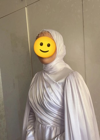 Beyaz Uzun Drapeli Tesettür Gelinlik
Nikah elbisesi 
imza günü - Görsel 3
