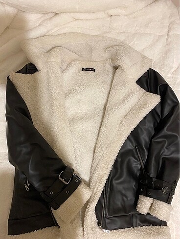Zara Sowin marka ceket