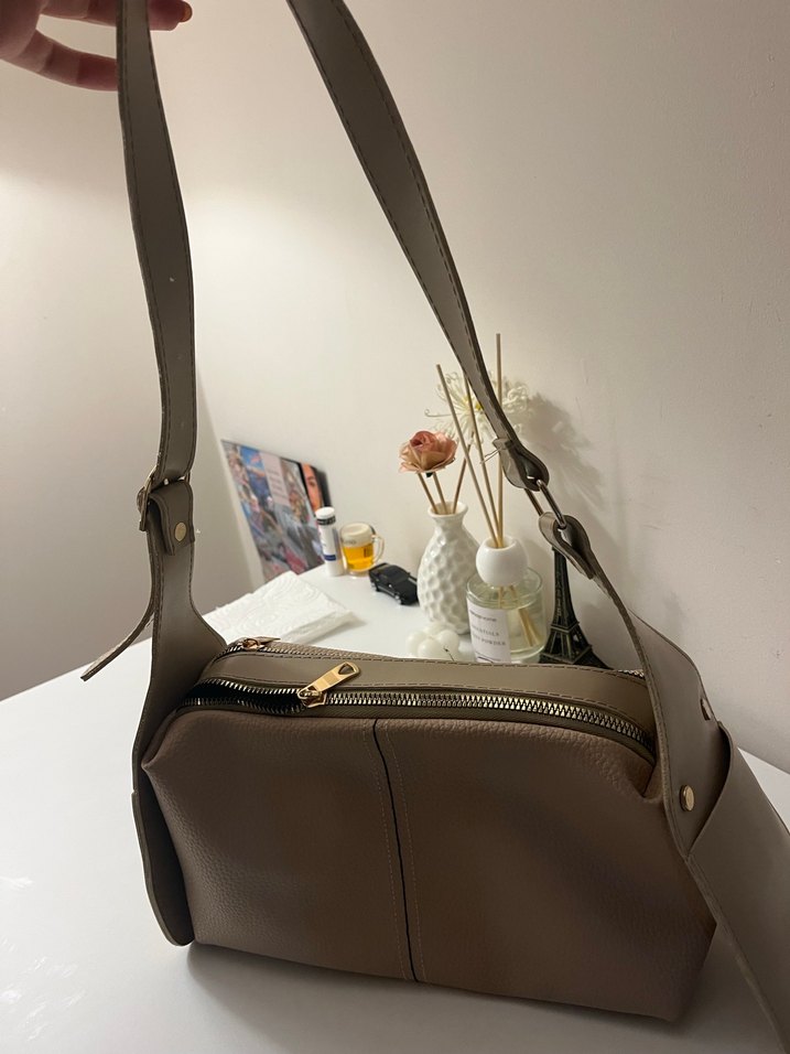 Kemer Detaylı krem Deri Kadın Çanta - Görsel 2