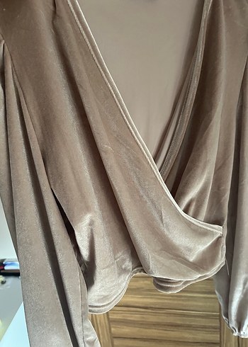 Bej V Yakalı Uzun Kollu Kadın Bluz - Görsel 2