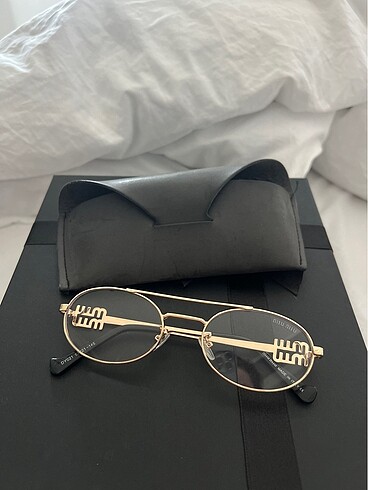Miu miu şeffaf gözlük